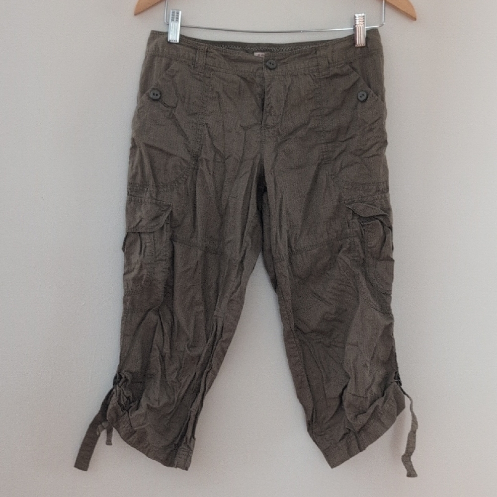 Sitwell (Anthropologie) Olive Cargo Capris Sz 2